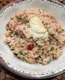 Ensalada de arroz con mayonesa y atún