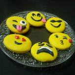 इमोजी कुकीज़ (emoji cookies recipe in Hindi)