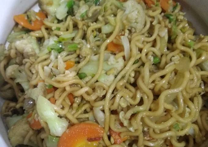 Cara Gampang Membuat Mie Goreng Sederhana yang Lezat