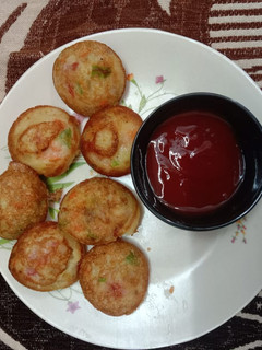 રવા અપ્પમ (Rava Appam Recipe In Gujarati) રેસીપી મુખ્ય ફોટો