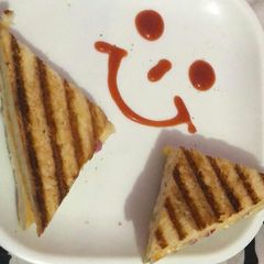 A picture of Grilled Bread Sandwich.