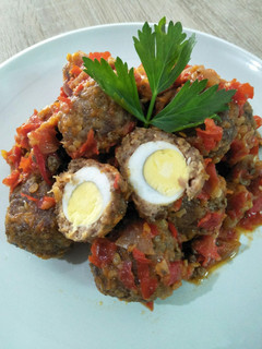 Foto resep Bola Daging Isi Puyuh Bumbu Balado
