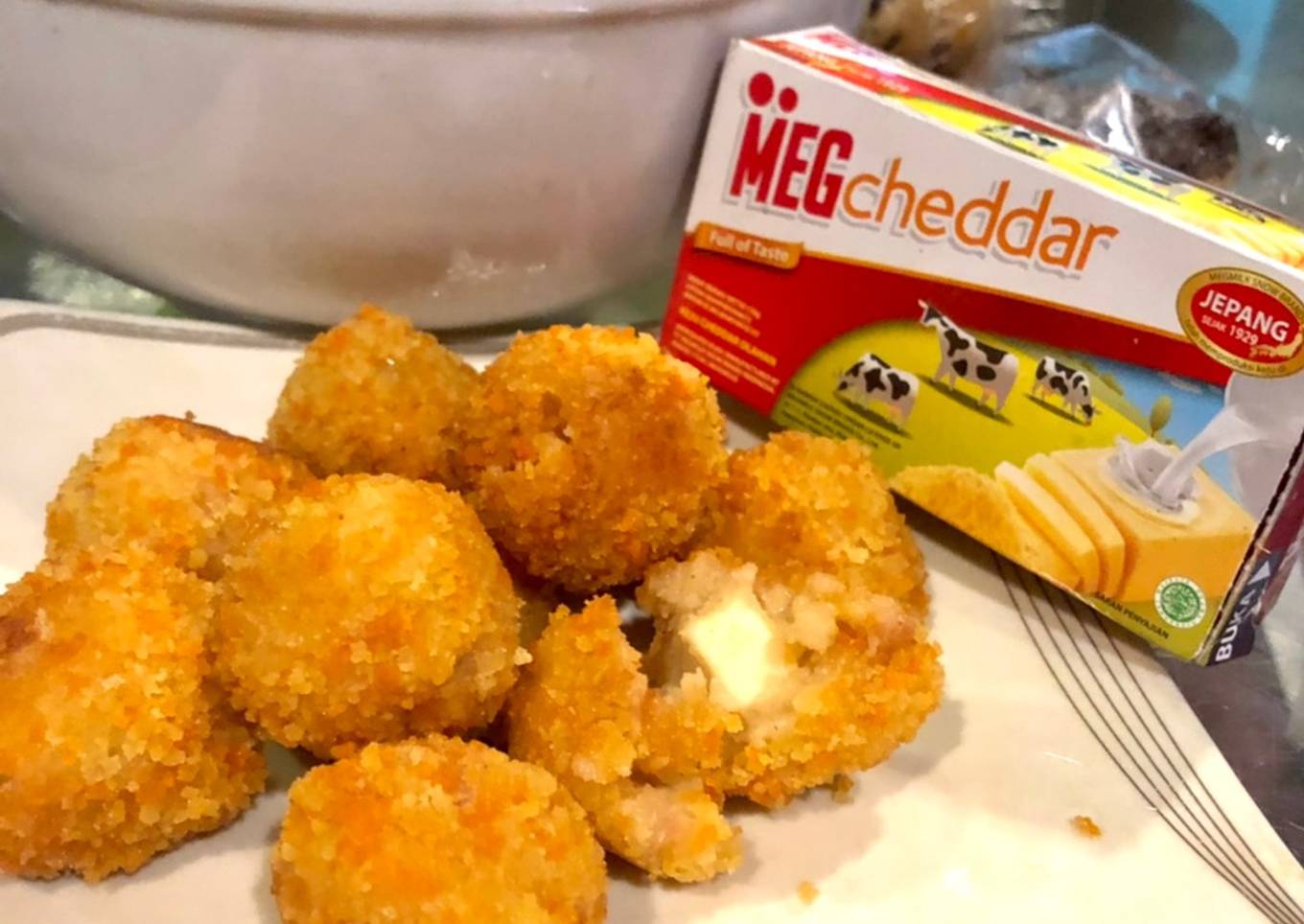 Camilan sehat Cheezy BitterBallen #imegyoustrong with MEG Cheese #sambutkemenangan