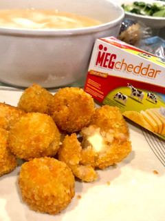Foto resep Camilan sehat Cheezy BitterBallen #imegyoustrong with MEG Cheese #sambutkemenangan