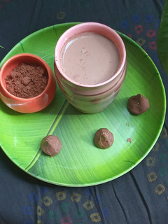 હોટ ચોકલેટ (Hot Chocolate Recipe In Gujarati) રેસીપી મુખ્ય ફોટો