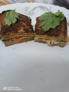 A picture of Bread omelet with cheese.