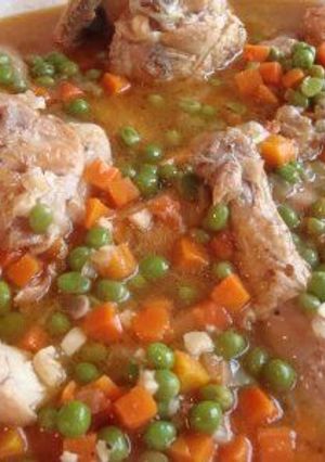 Una foto de Pollo arvejado