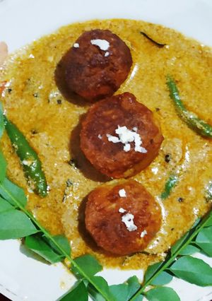 A picture of Chhena malai kofta.