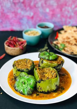 A picture of Stuffed Capsicum.