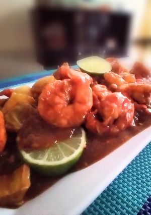 Una foto de Langostinos al limón y Salsa de Ostión 👍🇵🇪
