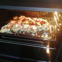 A picture of Bread pizza.