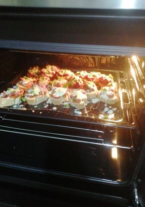A picture of Bread pizza.