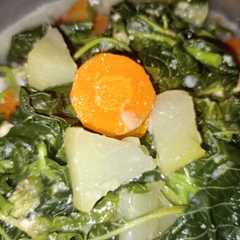 A picture of Bobor bayam labu wortel.