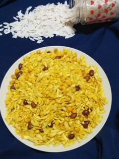 પૌવા નો ચેવડો રેસીપી મુખ્ય ફોટો
