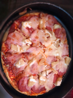 A picture of Pepperoni pizza.