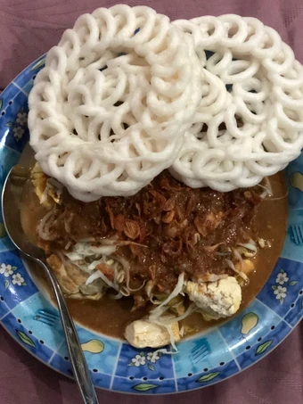 Cara Mudah Membikin Resep Lontong Tahu Telur yang Lezat Sekali Anti Ribet, Mantap