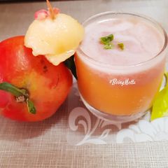 A picture of Muskmelon Pomegranate Juice.