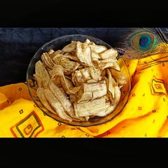 A picture of Banana wafers.