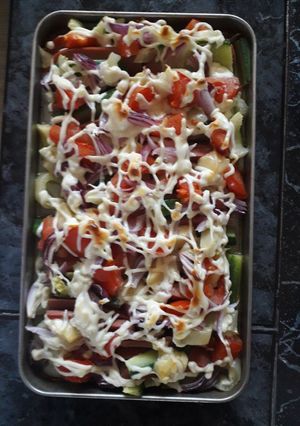 Zöldséges sült virsli recept fotója