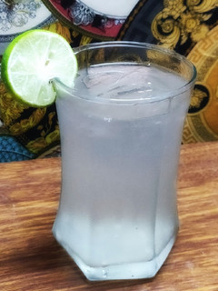 A picture of Lemonade.