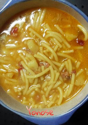 Foto principal de Sopa fideos y jamón serrano en Cookeo