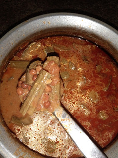 சுண்டல்,முருங்கைக்காய், கத்திரிக்காய் புளிக்குழம்பு செய்முறை முக்கிய புகைப்படம்