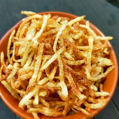 A picture of Aloo Jhuri Bhaja.