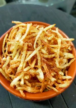 A picture of Aloo Jhuri Bhaja.