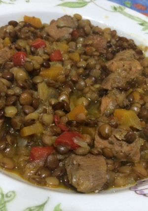 Una foto de Lentejas con carne de cerdo