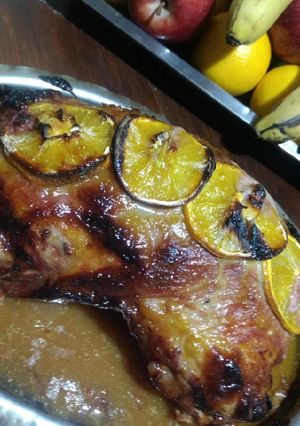 Una foto de Bondiola rellena con salsa de savora al horno