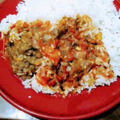 Beef stew with rice A picture of Beef stew with rice.