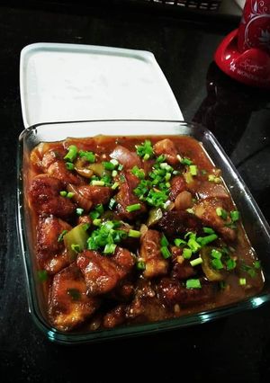 A picture of Chilli garlic chicken (wet).