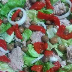 Una foto de Ensalada con Atún