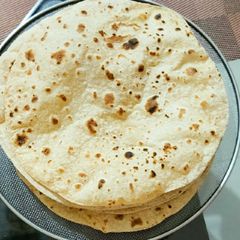 A picture of Phulka Roti.