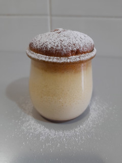 Una foto de Flan japonés con bizcocho Castella (al toque de Baileys)