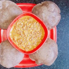 A picture of Bajra Puri and matki sagu.