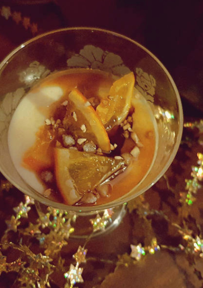 Una foto de Copa de crema catalana con naranja