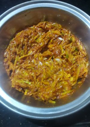 કેરીનું લસણ વાળું અથાણું (keri nu lasan valu aathanu recipe in gujarati) રેસીપી મુખ્ય ફોટો