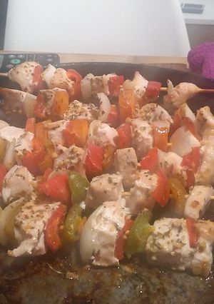 Una foto de Brochetas de pollo