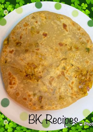 A picture of Pyaz ka paratha.