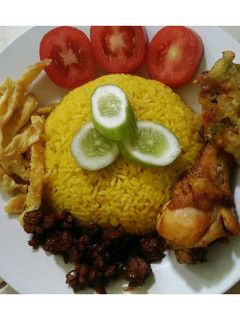 Foto resep Nasi Kuning Ricecooker