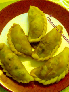 चवला फली के गुजिया (chawla phali ki gujiya recipe in Hindi) रेसिपी मुख्य फोटो