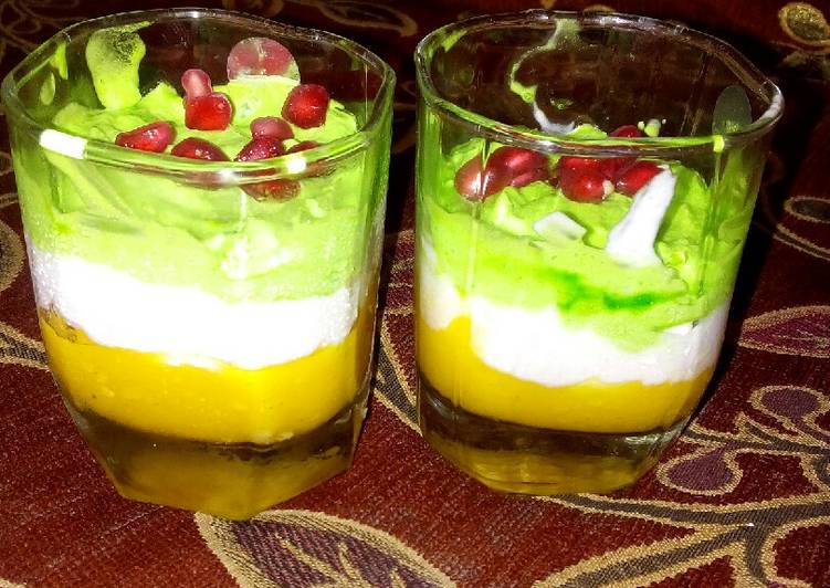 Tricolour panna kotta