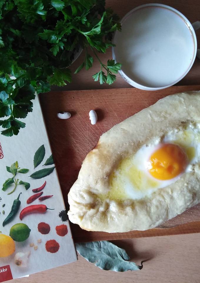 Хачапури по-аджарски