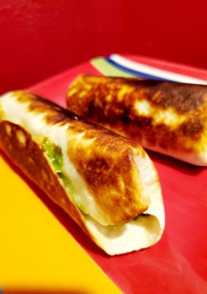A picture of Taco Bell Spicy Ranch Grilled Burrito l Low-Fat & Low Carb.