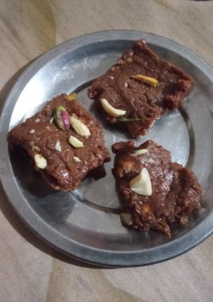ચોકલેટ ફજ (Chocolate Fudge Recipe In Gujarati) રેસીપી મુખ્ય ફોટો
