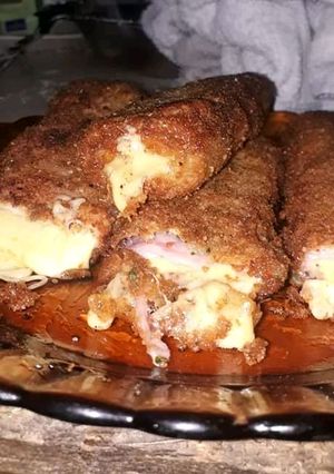 Una foto de Deditos de jamón y queso🤩🤤