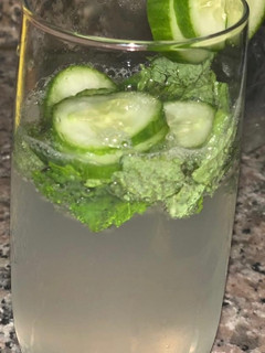 A picture of Virgin mojito.