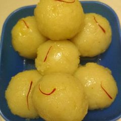 A picture of Suji ke rasgulle.