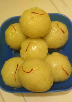 A picture of Suji ke rasgulle.